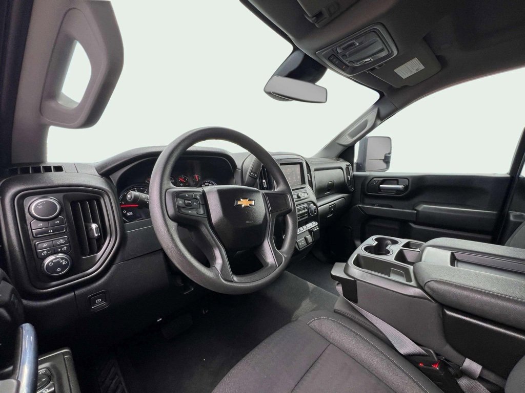 2024 Chevrolet Silverado 2500HD Custom photo 7