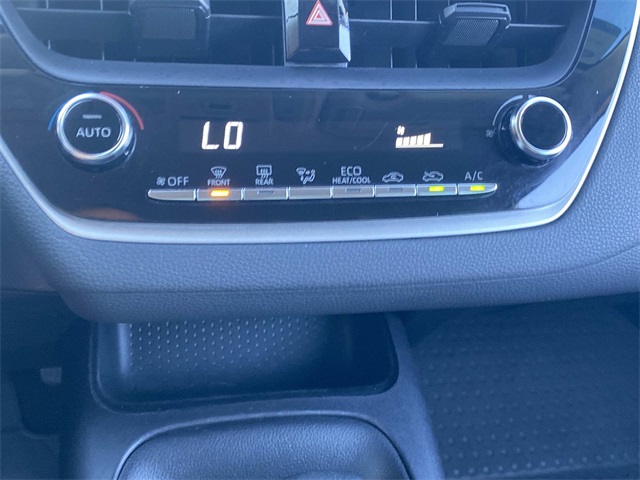 2022 Toyota Corolla LE photo 22