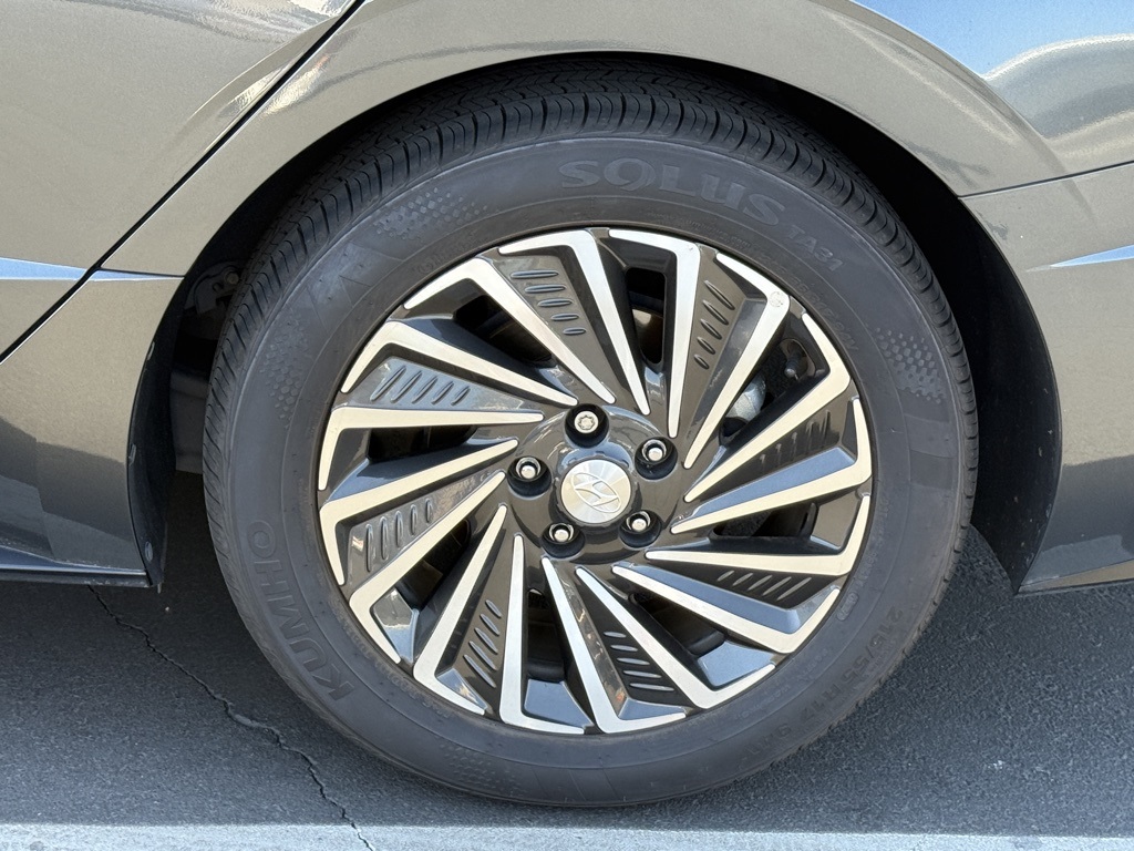 2022 Hyundai Sonata Hybrid SEL photo 2