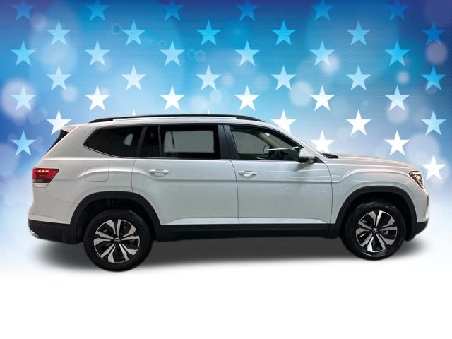2026 Volkswagen Atlas SE photo 3