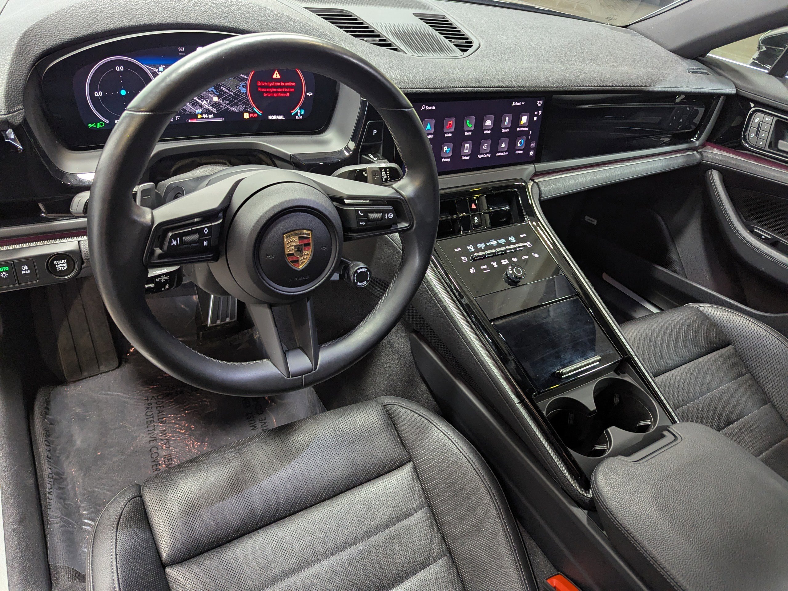 2025 Porsche Panamera 4 photo 3