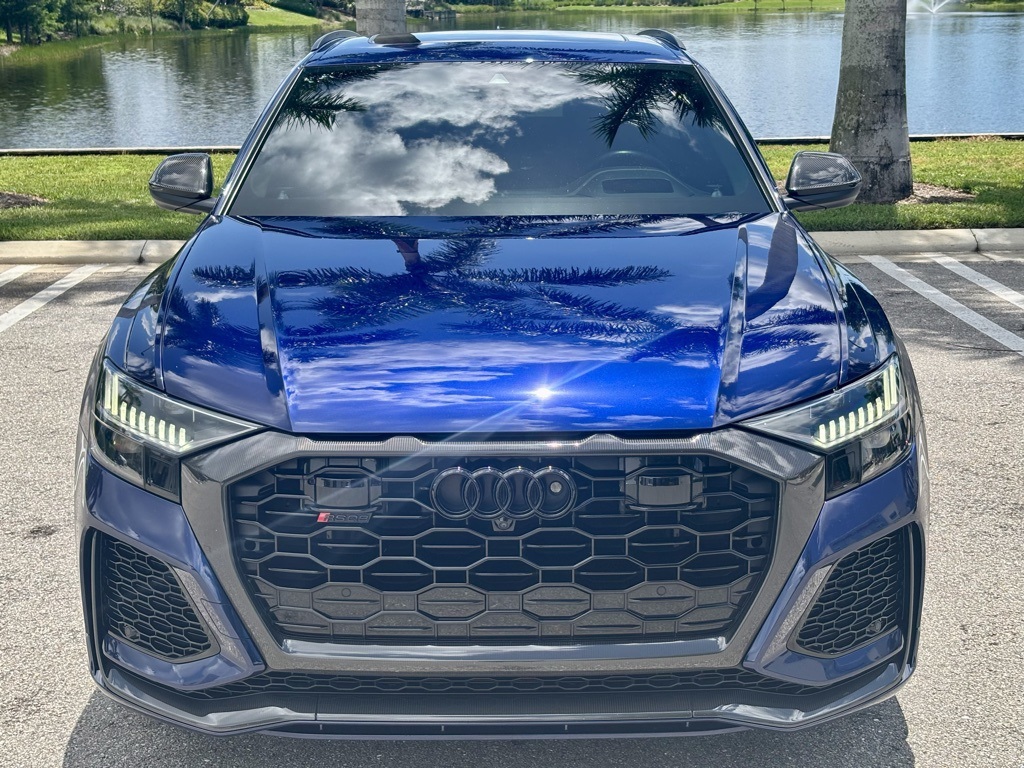 2021 Audi RS Q8 photo 2