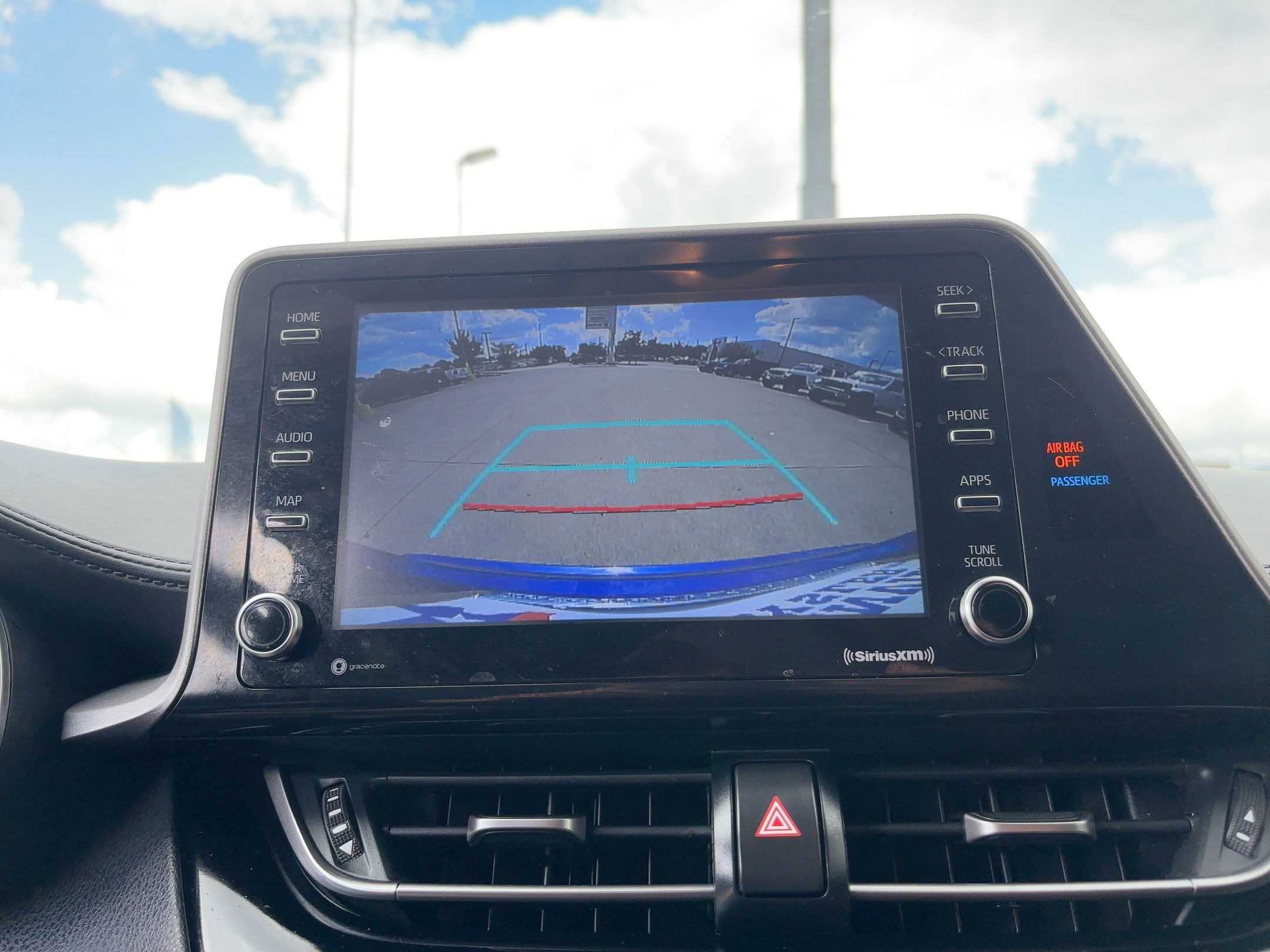 2020 Toyota C-HR LE photo 18