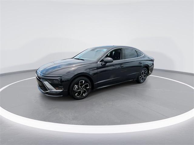 2025 Hyundai Sonata SEL photo 4