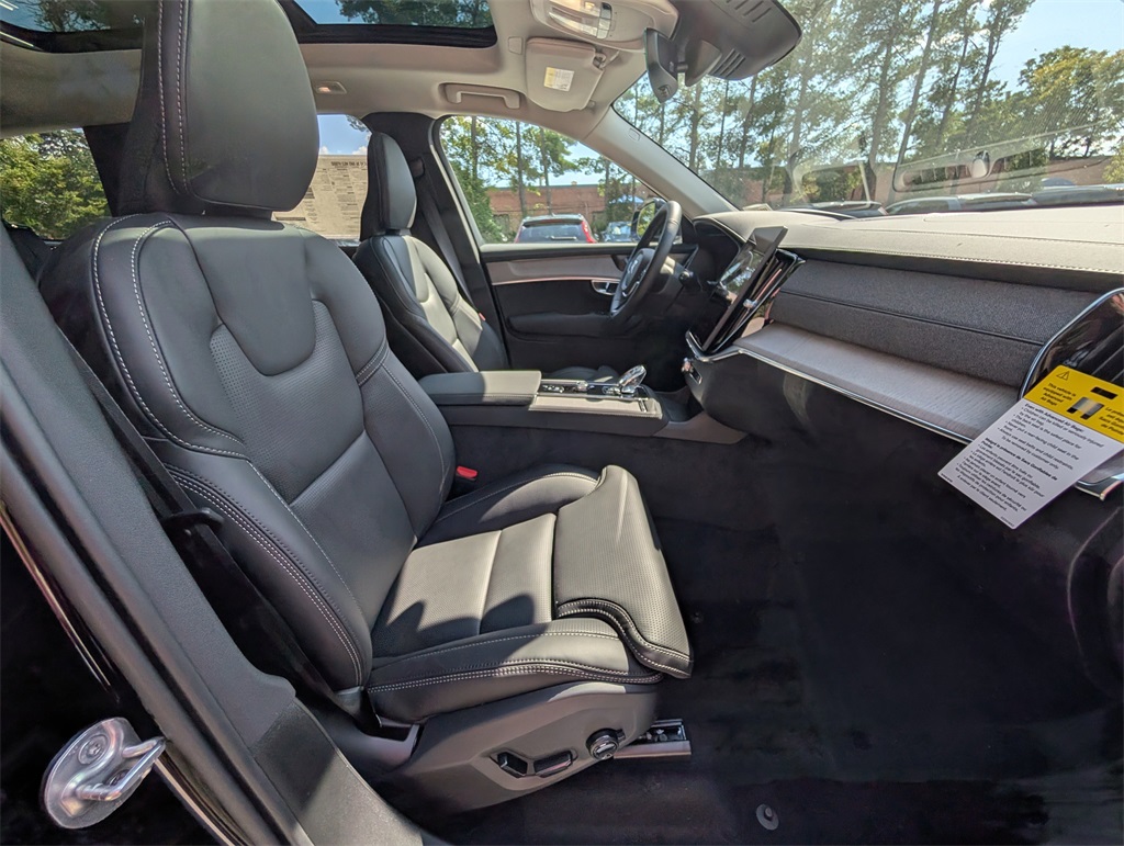2026 Volvo XC90 photo 3