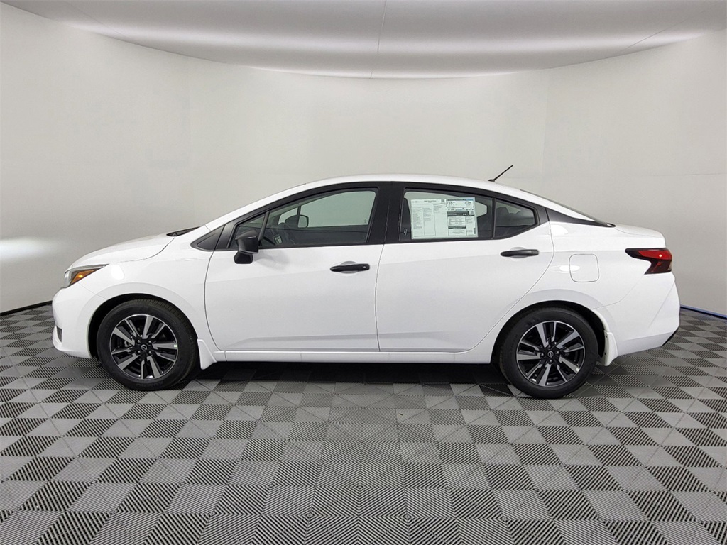 2025 Nissan Versa S photo 2