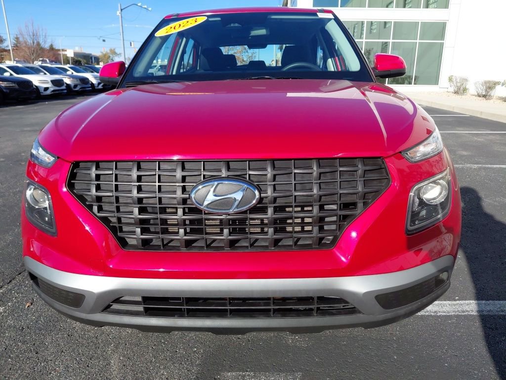 2023 Hyundai Venue SE photo 3