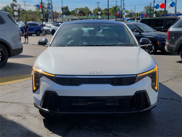2025 Kia K4 GT-Line photo 8