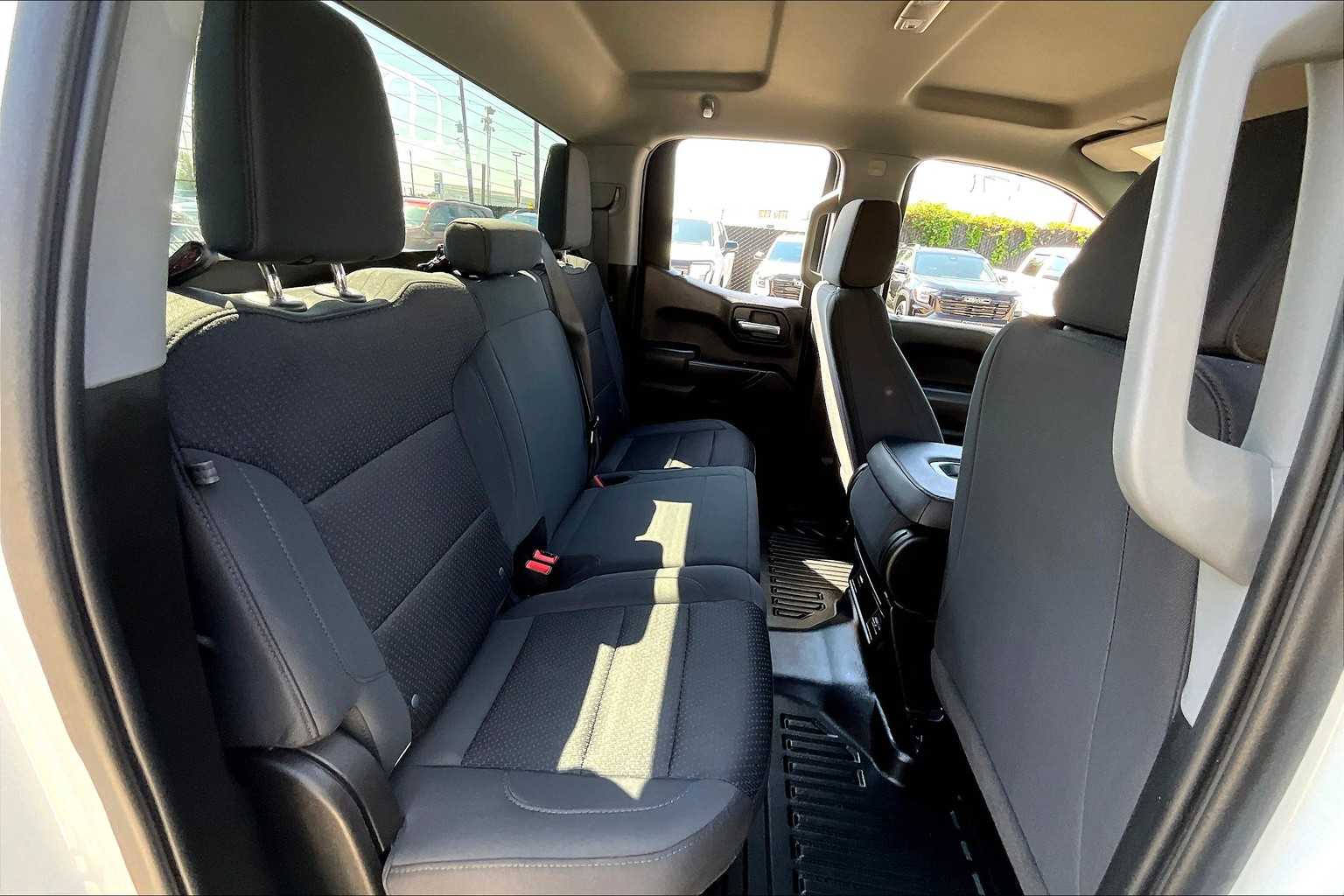 2023 Gmc Sierra Base photo 17