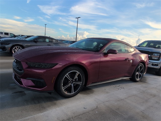 2025 Ford Mustang EcoBoost photo 4