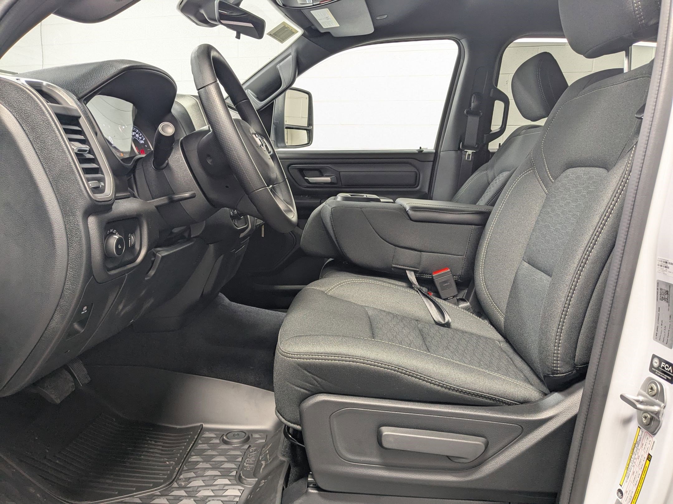 2025 Ram 1500 Tradesman photo 13