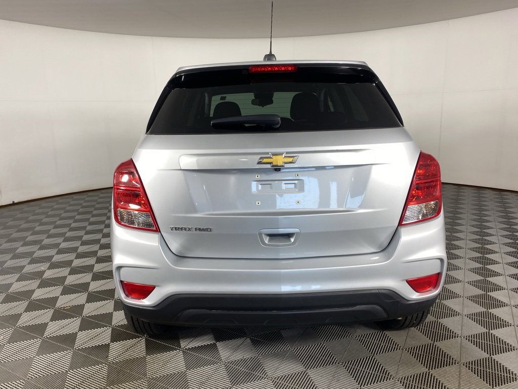 2022 Chevrolet Trax LS photo 6