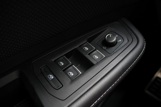 2024 Volkswagen Atlas SEL Premium R-Line photo 16