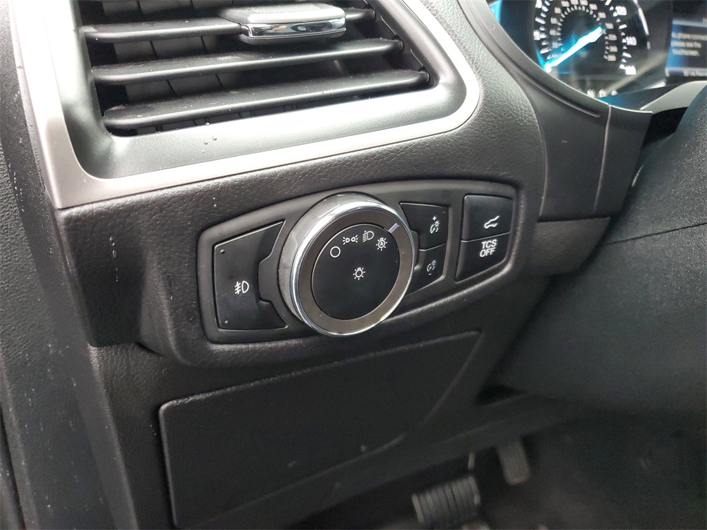 2024 Ford Edge SEL photo 4