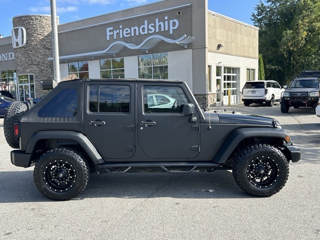 2017 Jeep Wrangler Unlimited Sport photo 4