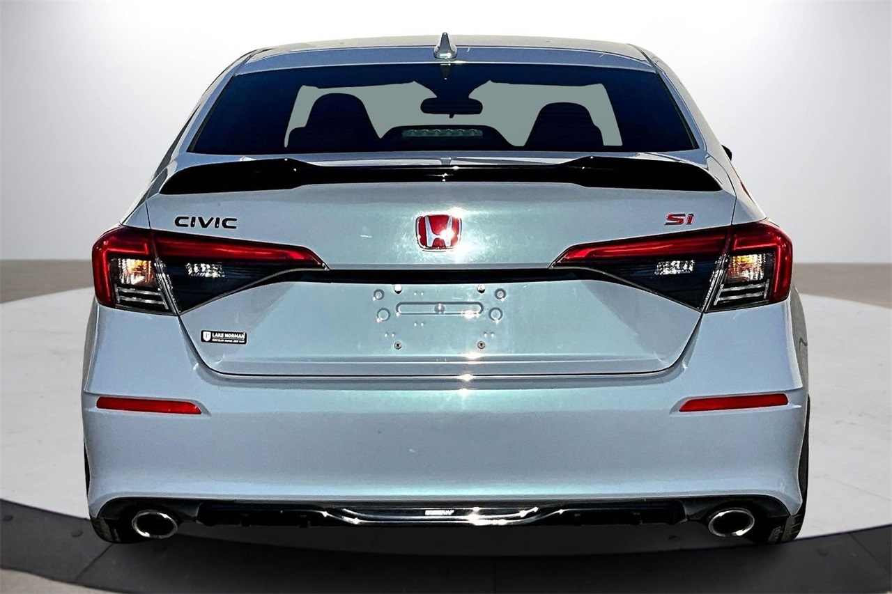 2022 Honda Civic Si photo 2