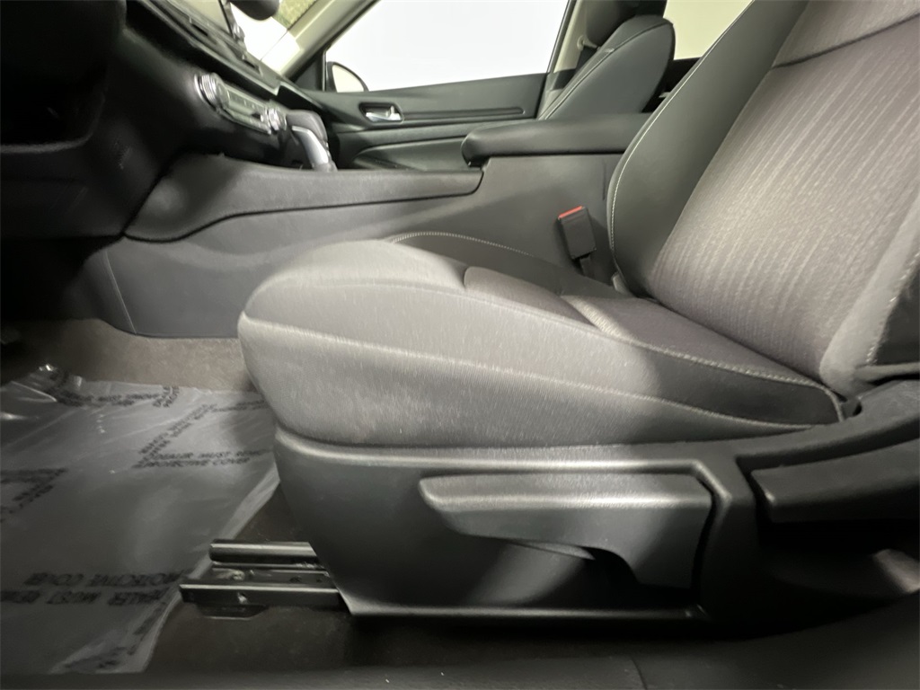 2022 Nissan Altima 2.5 S photo 13