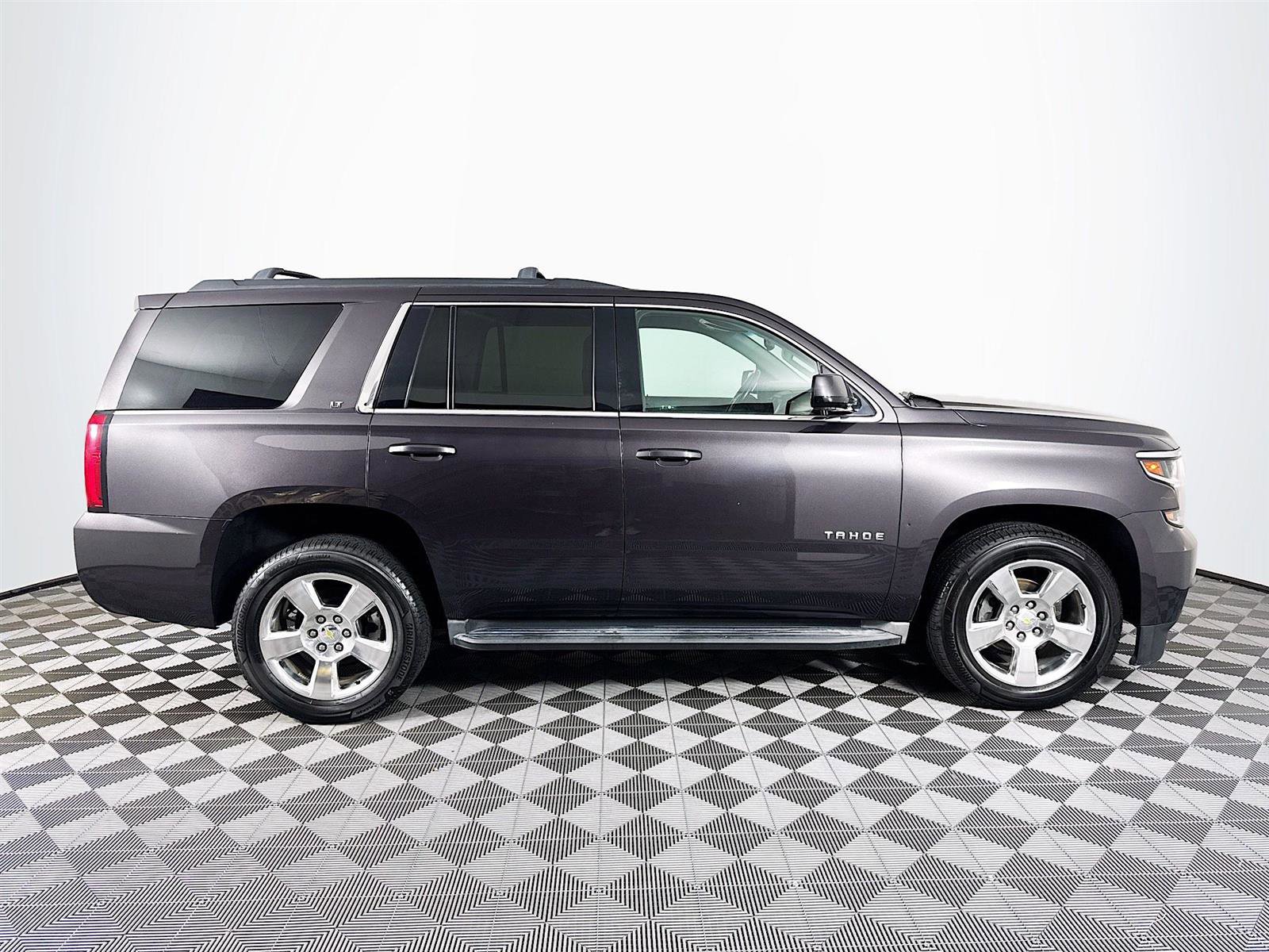 2016 Chevrolet Tahoe LT photo 5