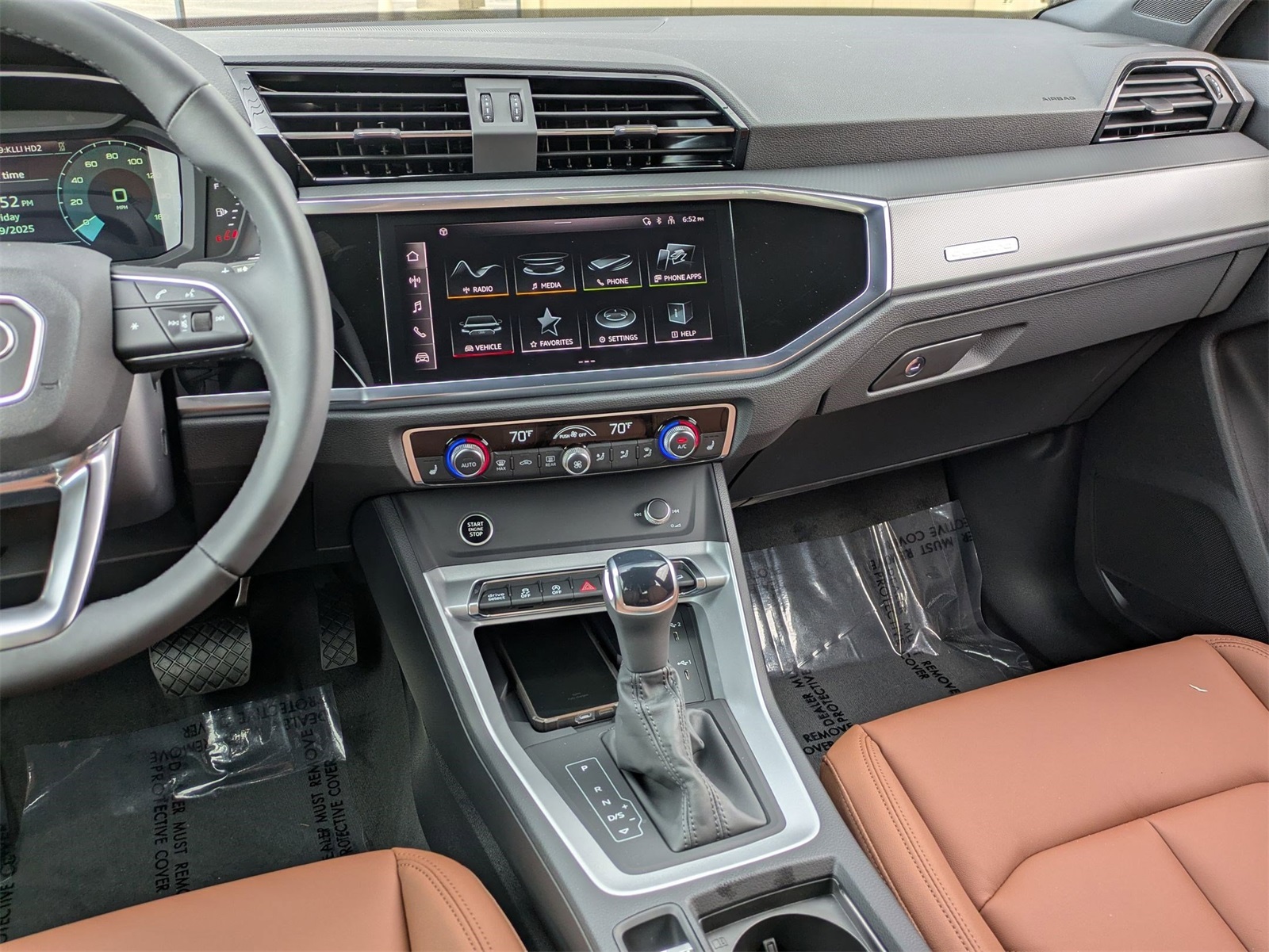 2025 Audi Q3 S line Premium photo 3