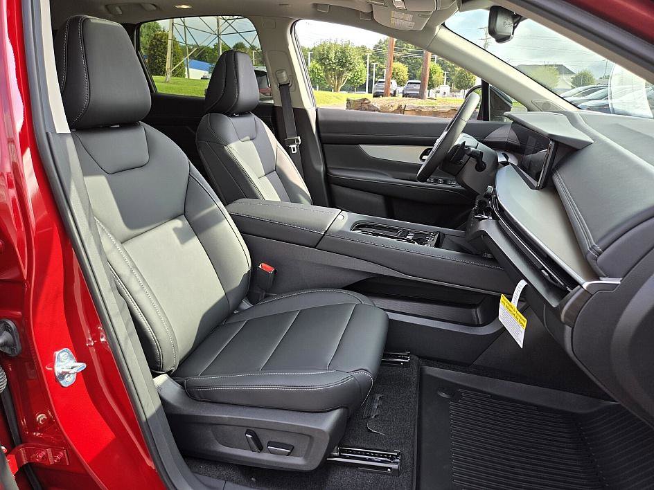 2025 Nissan Murano SL photo 13