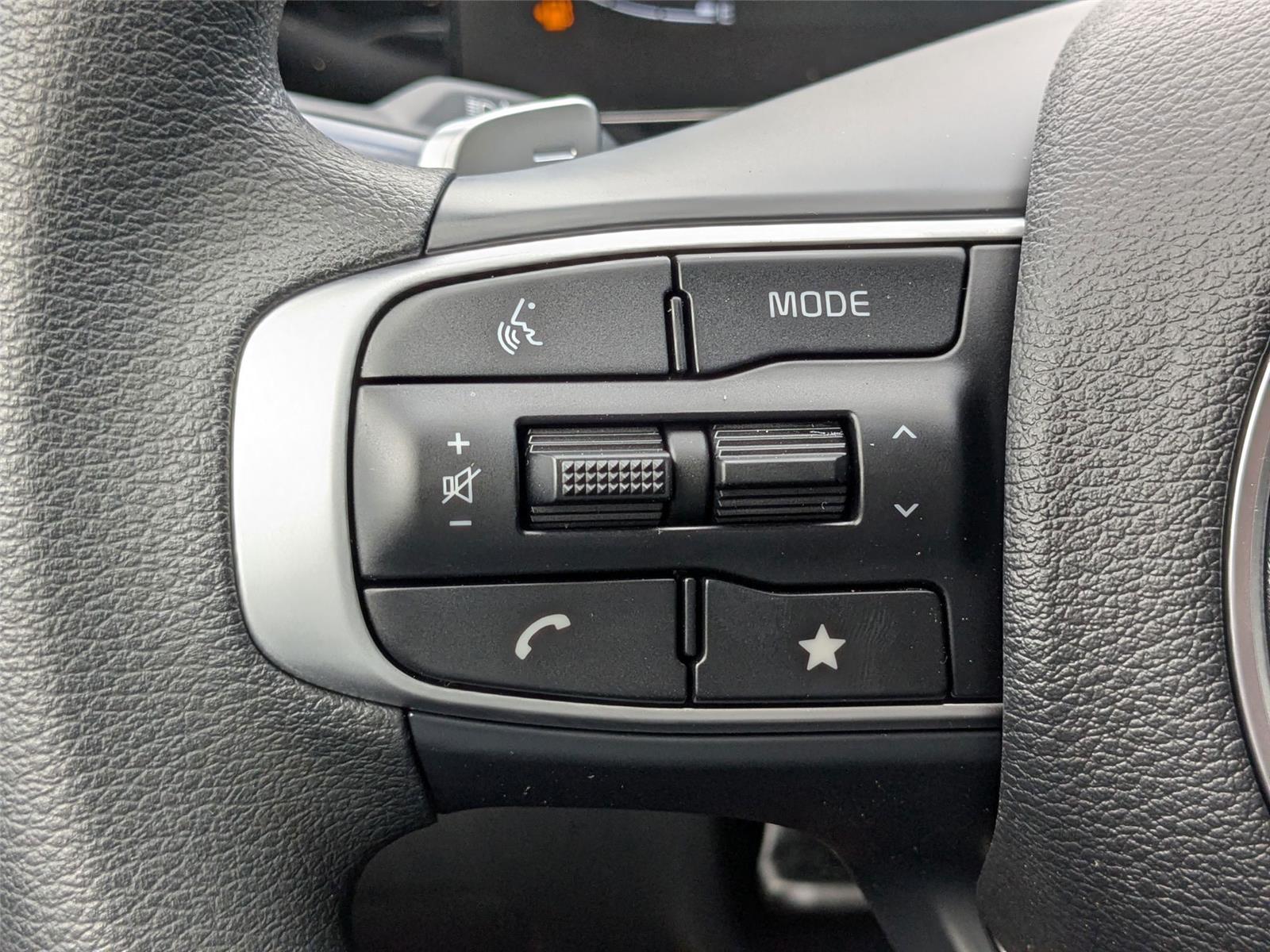 2025 Kia Sportage Hybrid LX photo 18