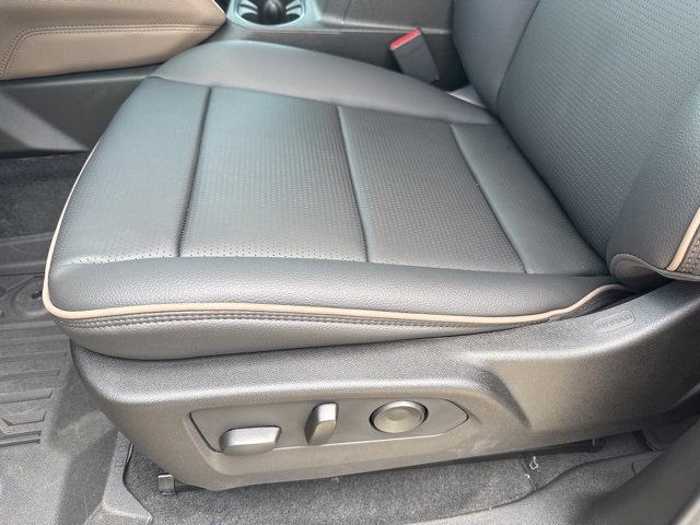 2025 Gmc Canyon Denali photo 13
