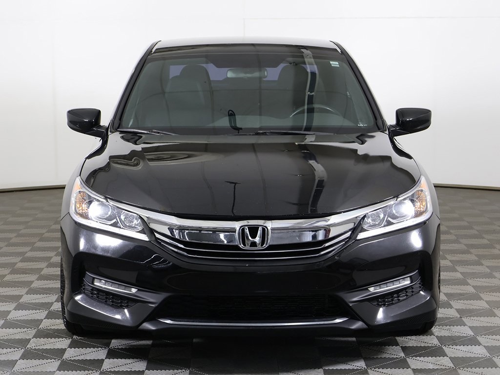 2016 Honda Accord Sport photo 2