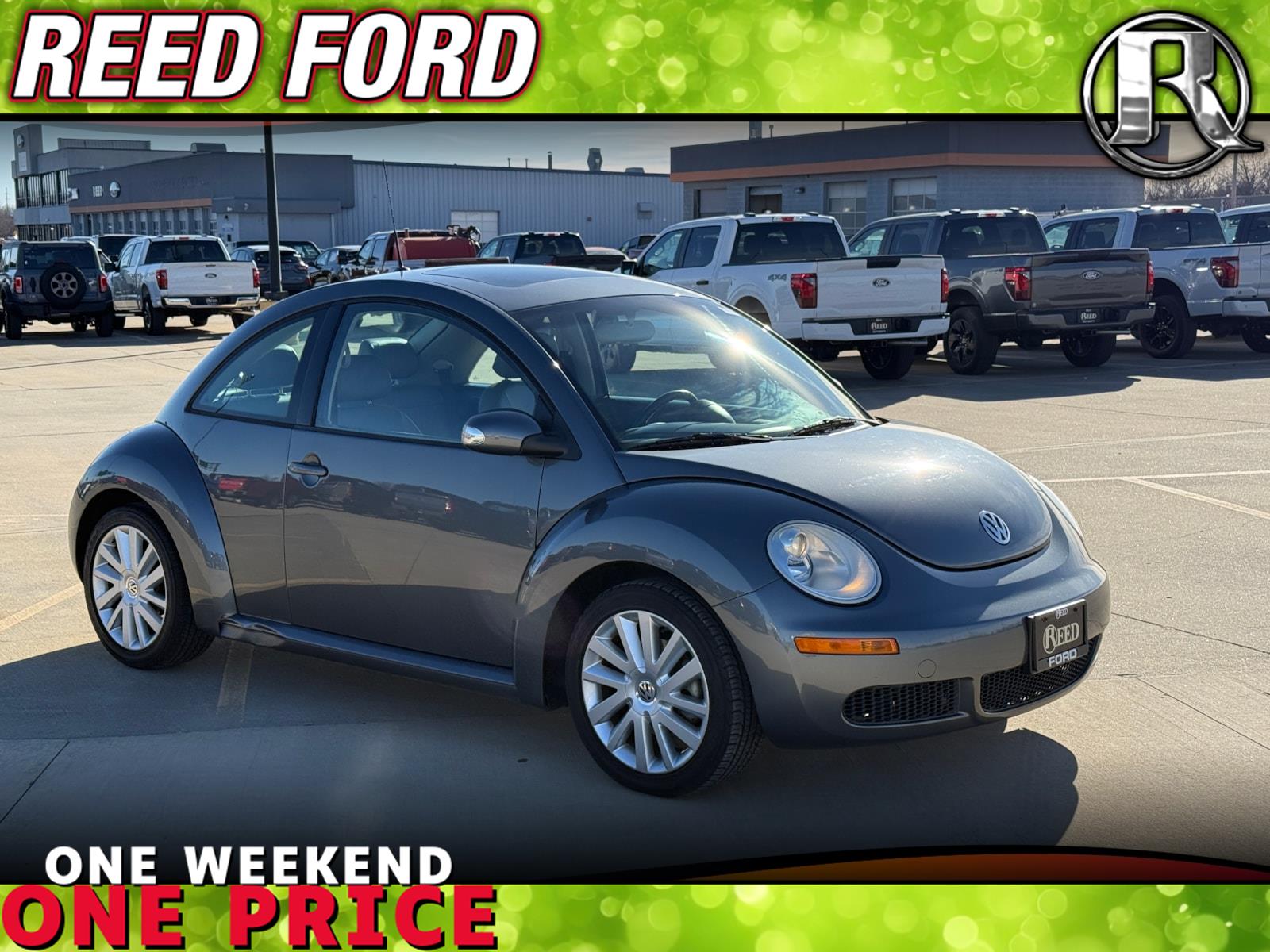 2008 Volkswagen New Beetle's photo