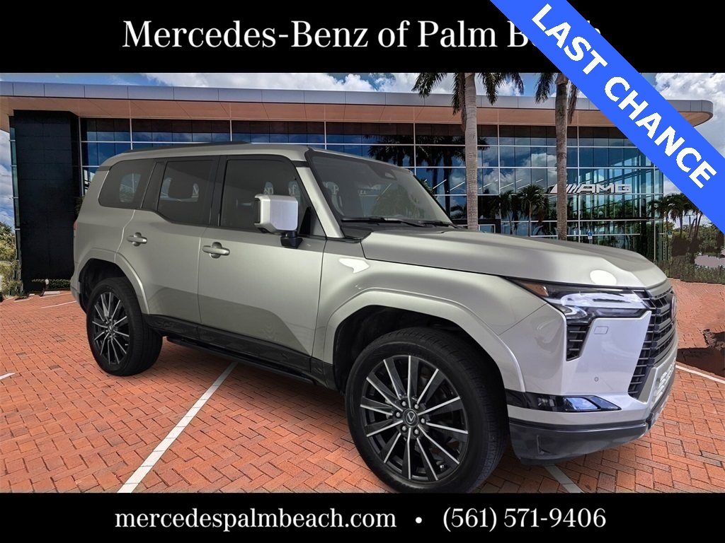 2024 Lexus GX Luxury's photo