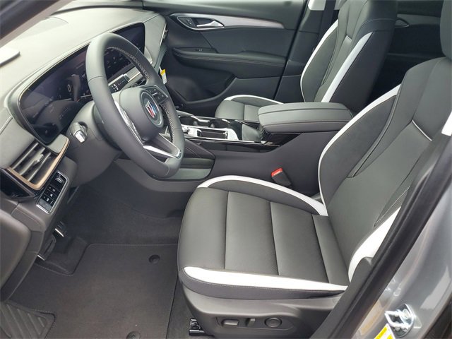 2025 Buick Envision Sport Touring photo 3