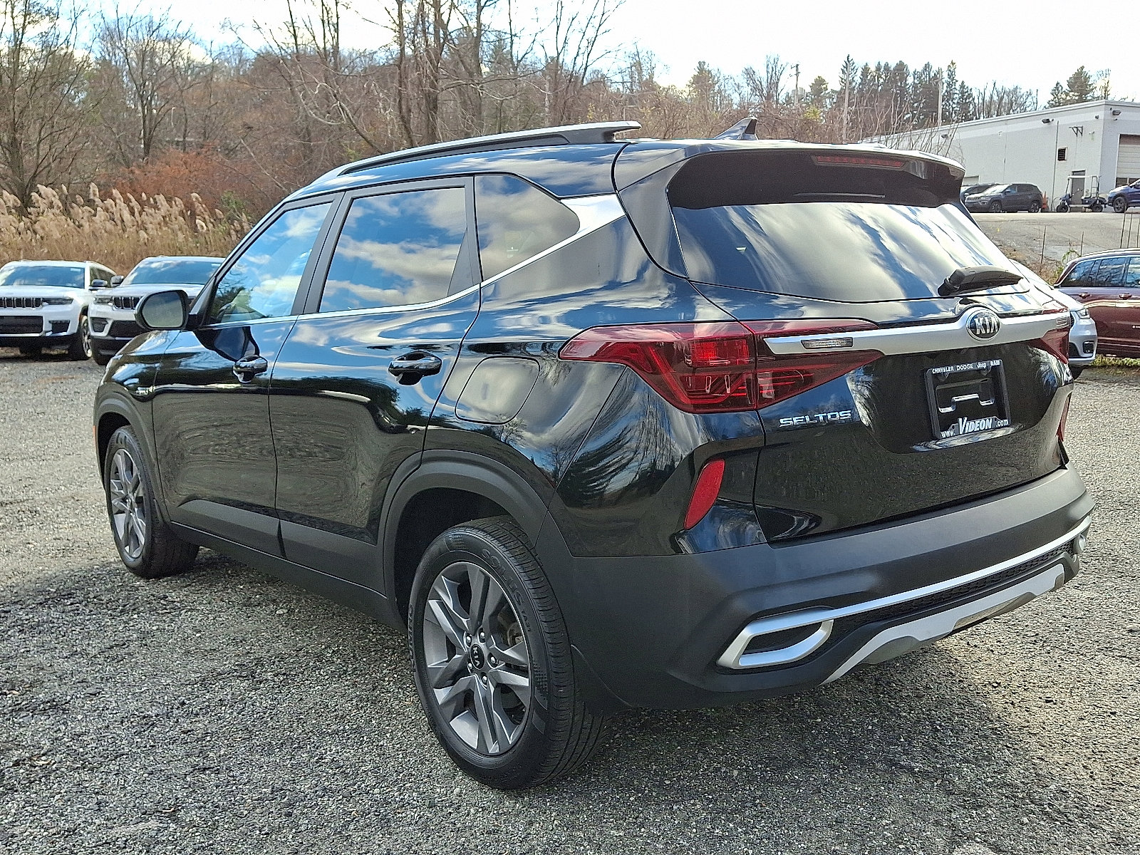 2021 Kia Seltos S photo 3