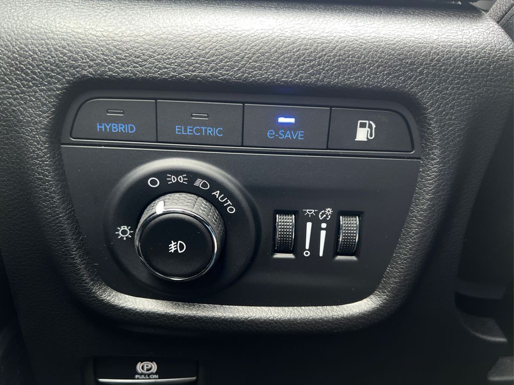 2024 Jeep Cherokee 4xe Base photo 23