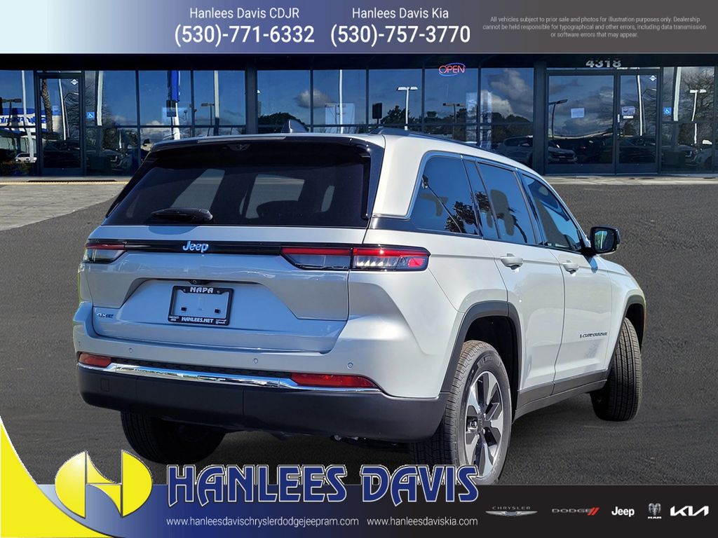 2023 Jeep Cherokee 4xe photo 2