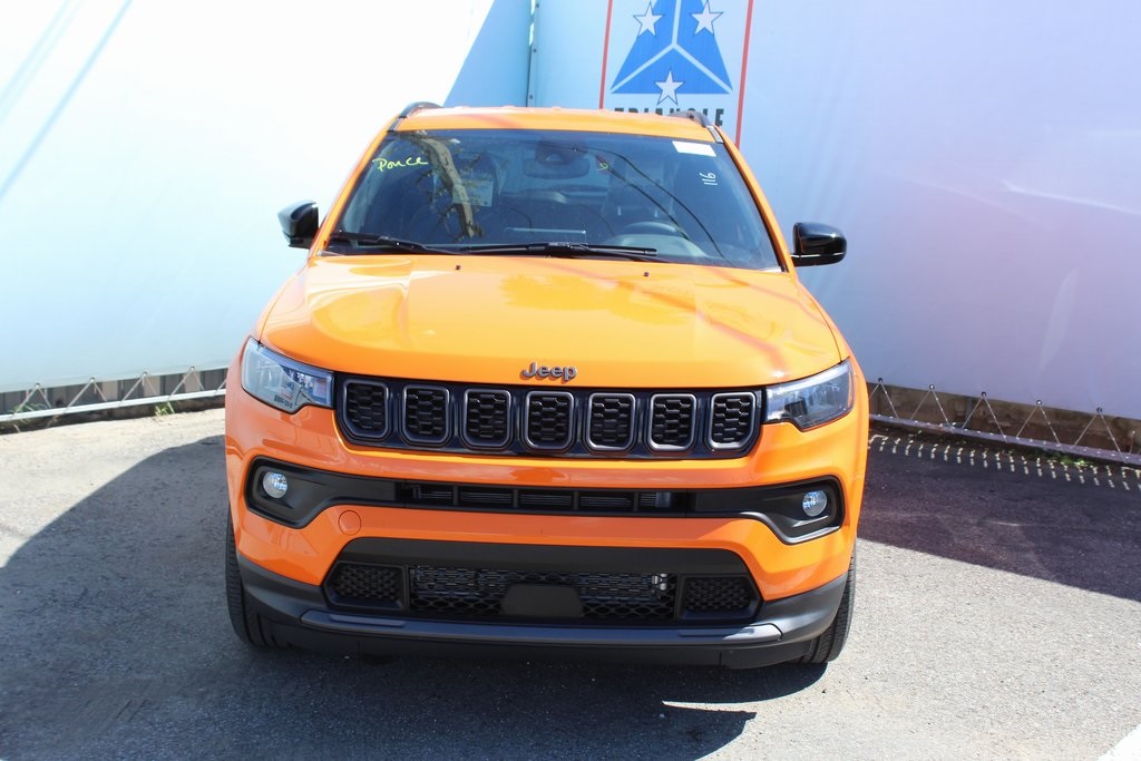 2026 Jeep Compass Latitude photo 3