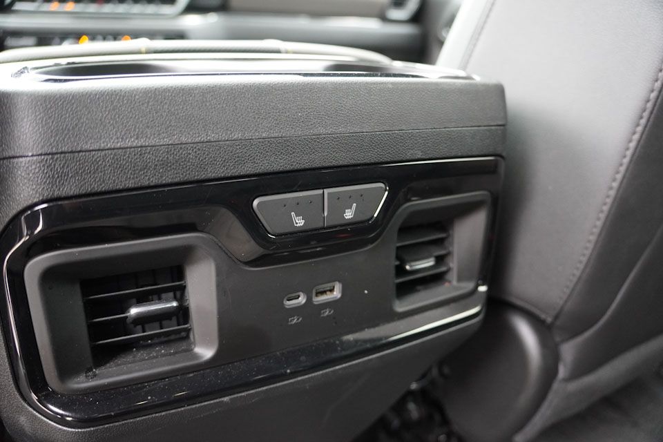 2024 Chevrolet Silverado 2500HD ZR2 photo 4