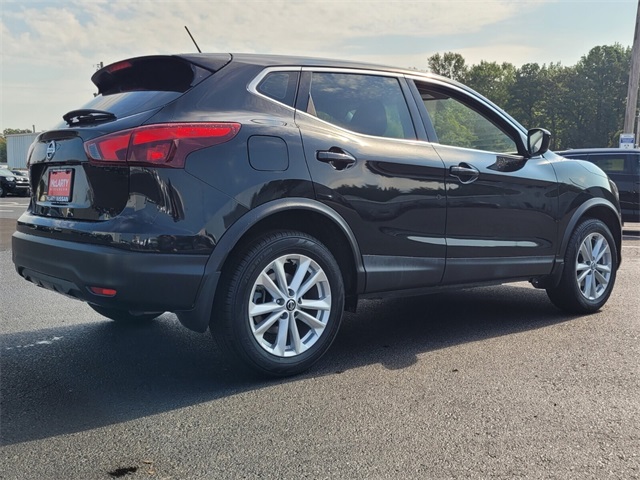 2019 Nissan Rogue Sport S photo 3