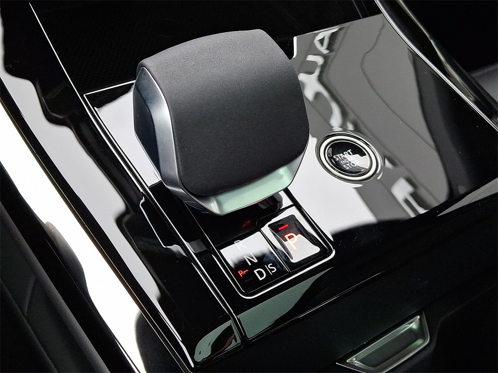 2025 Land Rover Range Rover Sport SE photo 12