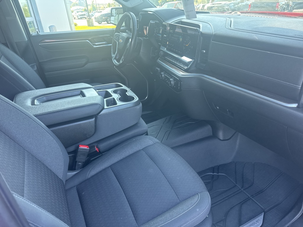 2022 Chevrolet Silverado 1500 LT photo 22
