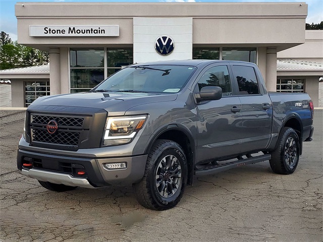 2024 Nissan Titan PRO-4X's photo