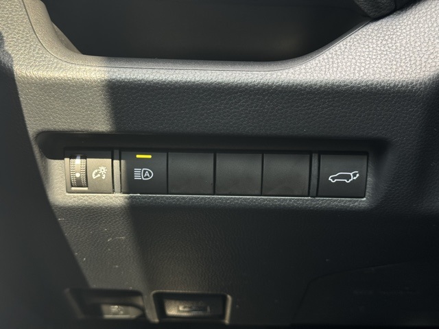 2022 Toyota RAV4 XLE photo 10