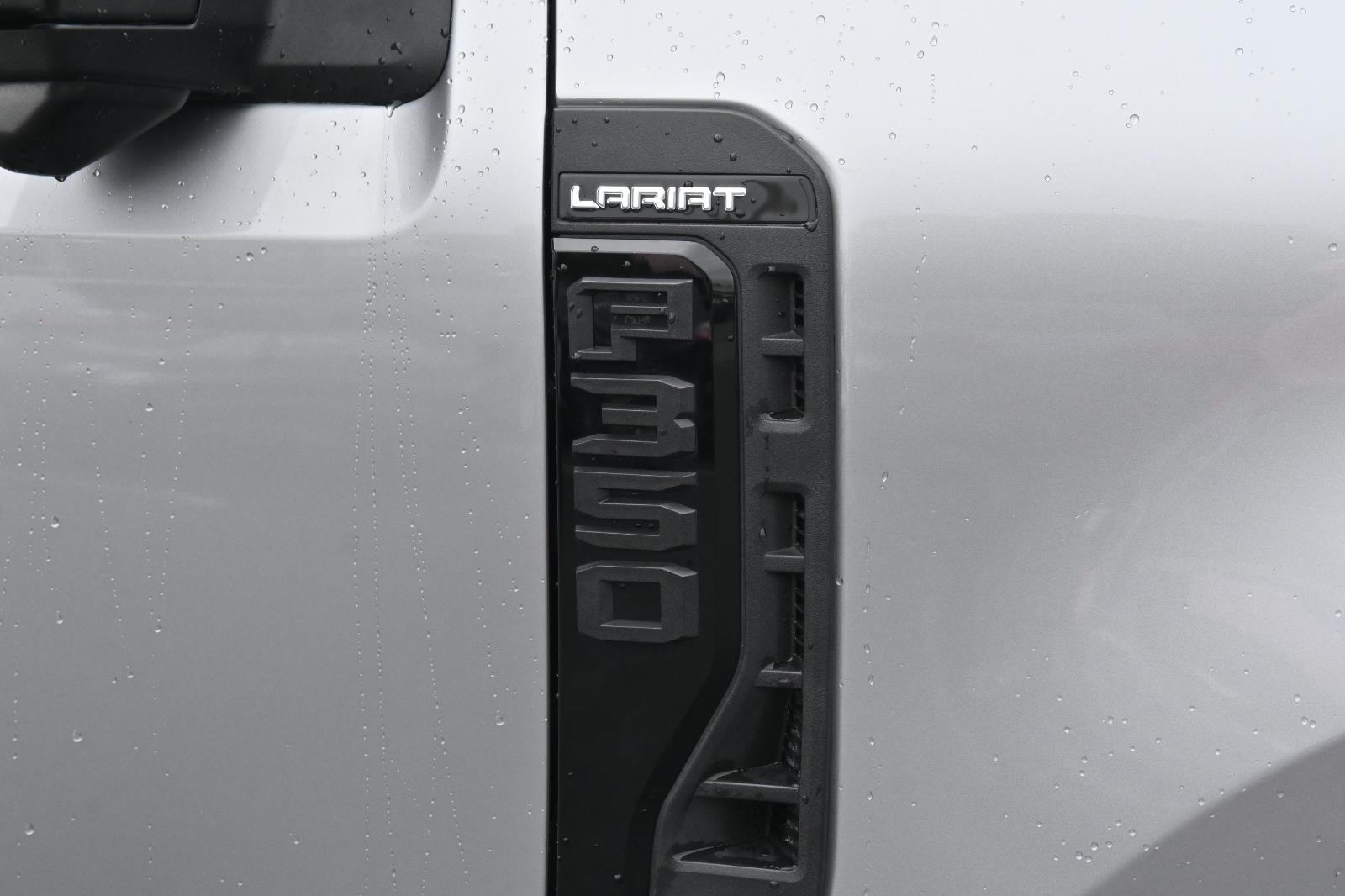 2023 Ford F-350 Lariat photo 10