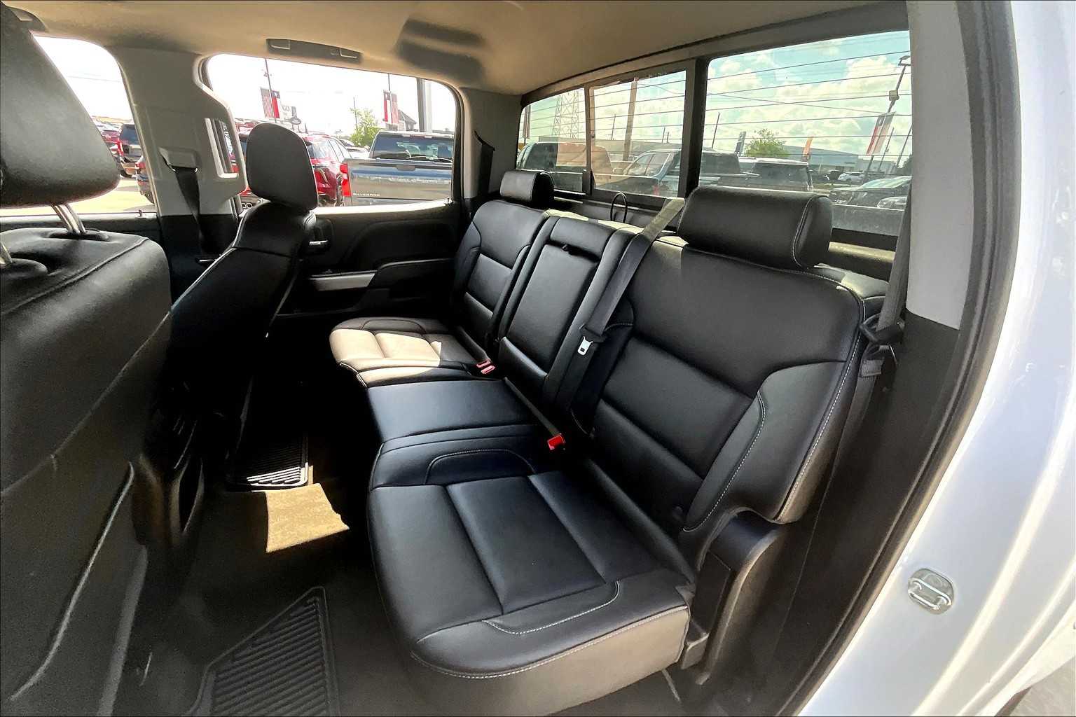 2018 Chevrolet Silverado 1500 LTZ photo 18