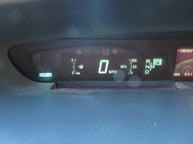 2015 Toyota Prius Four photo 32
