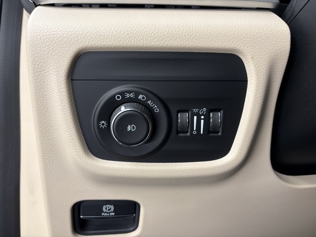 2021 Jeep Grand Cherokee Limited photo 17