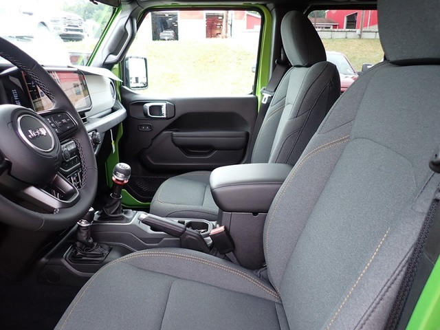 2025 Jeep Wrangler Willys photo 12