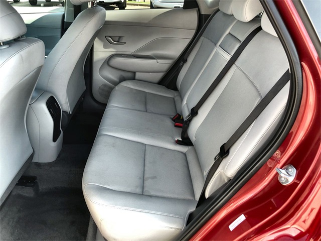 2025 Hyundai Kona SEL photo 9