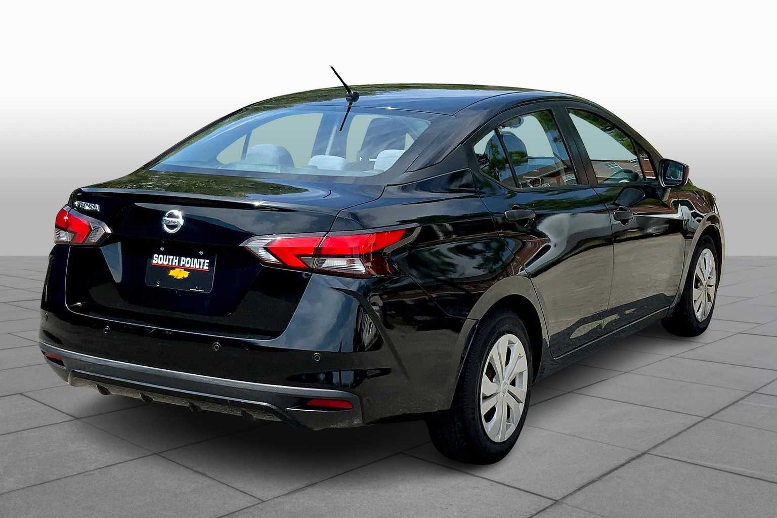 2020 Nissan Versa S photo 11