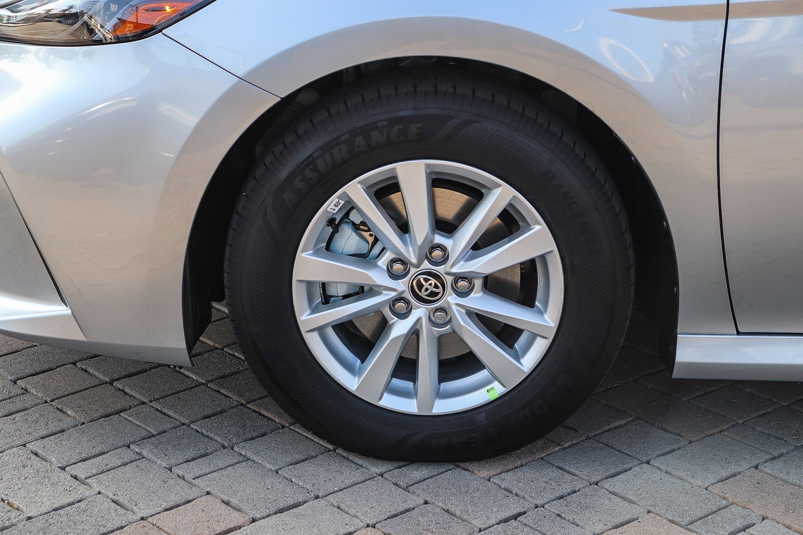 2025 Toyota Camry LE photo 11