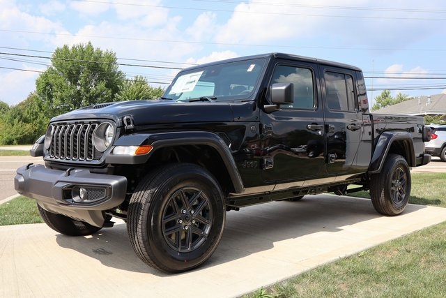 2025 Jeep Gladiator Sport S photo 3
