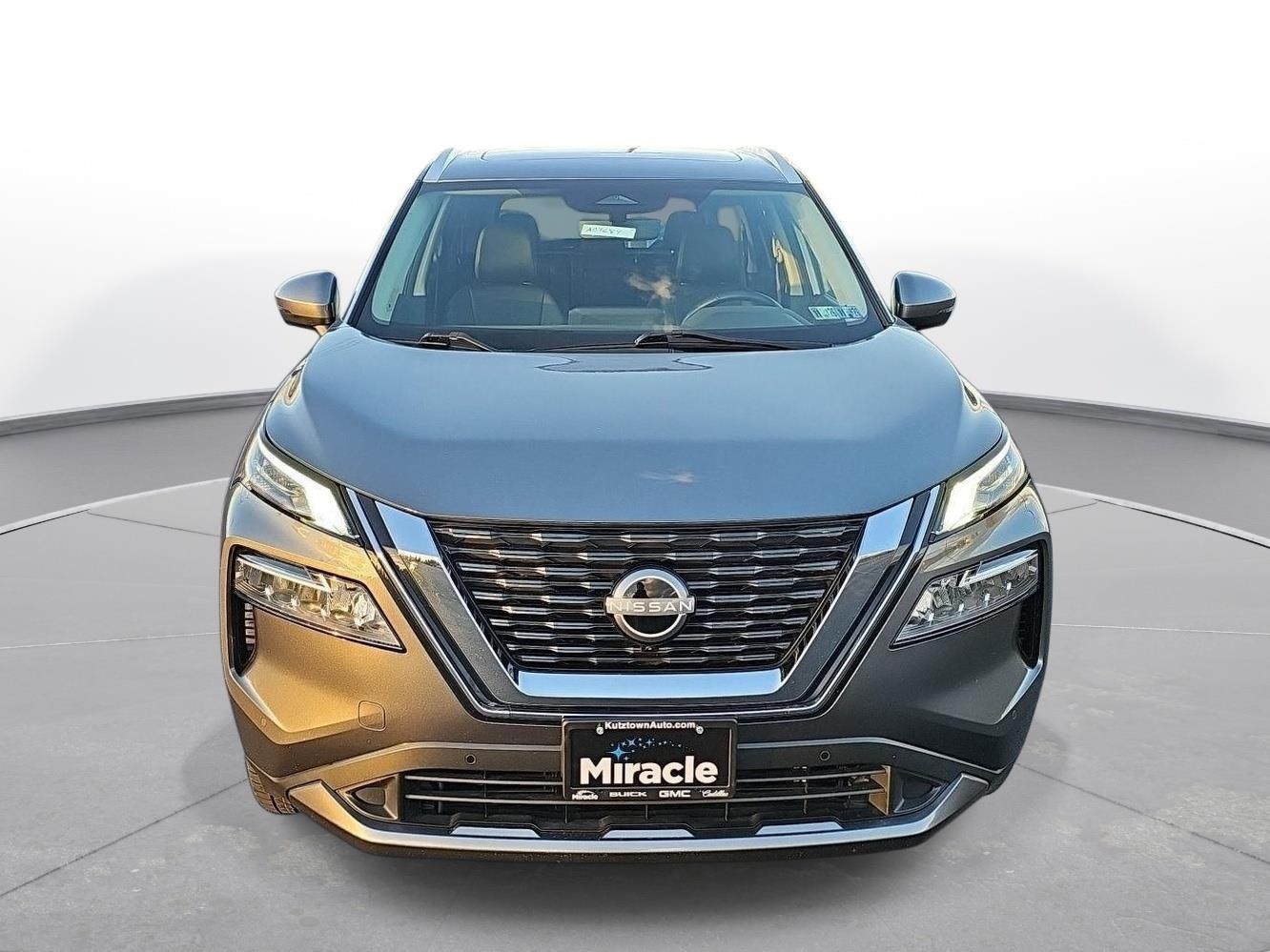 2023 Nissan Rogue SL photo 2